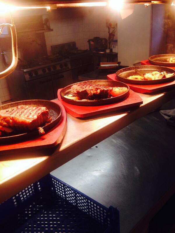 DickWhittingto1's tweet photo. Great food served at the dick Whitt come an see our great deals http://t.co/bAaLkRfQUq