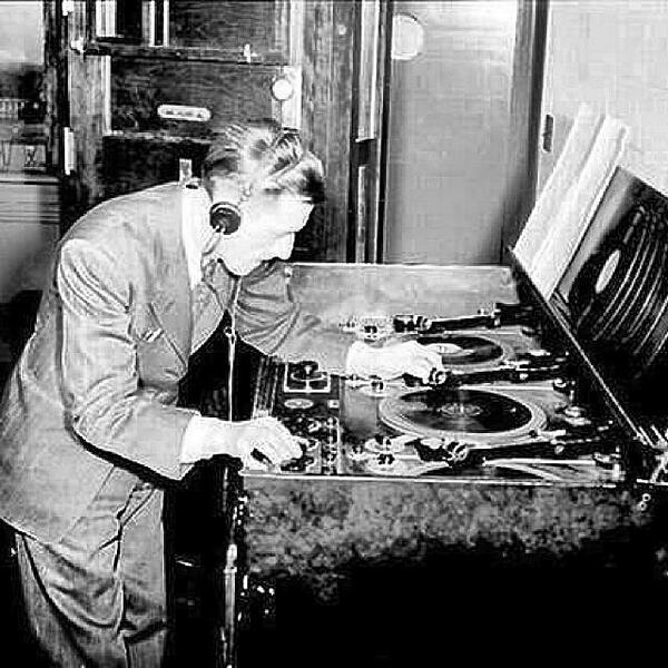 ReviewRecords's tweet image. #TBT one of the first dj's back in the days! #throwbackthursday #edm #techno #trance #music #is #life