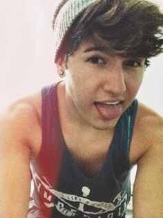 Rt for kian 
fav for JC