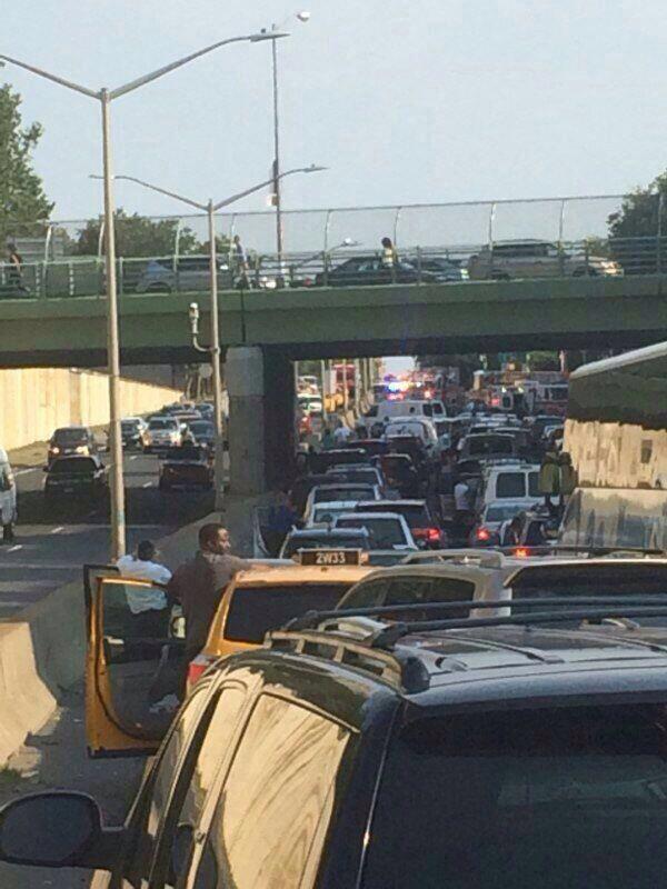 YHerschkowitz's tweet photo. Daaam 20 car crash long way home http://t.co/Afr0pB6ncB