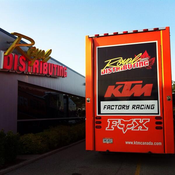 donn_henly's tweet photo. It was awesome doing bike night having the ktm team there #ktm #royaldistributing #fox http://t.co/9qToy225Pw
