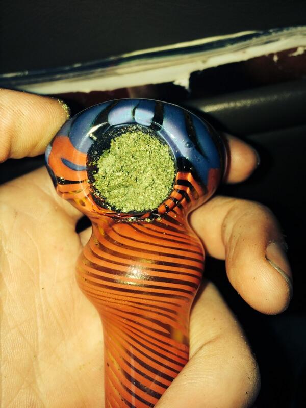 ThoughtsEndless's tweet image. Kief bowl