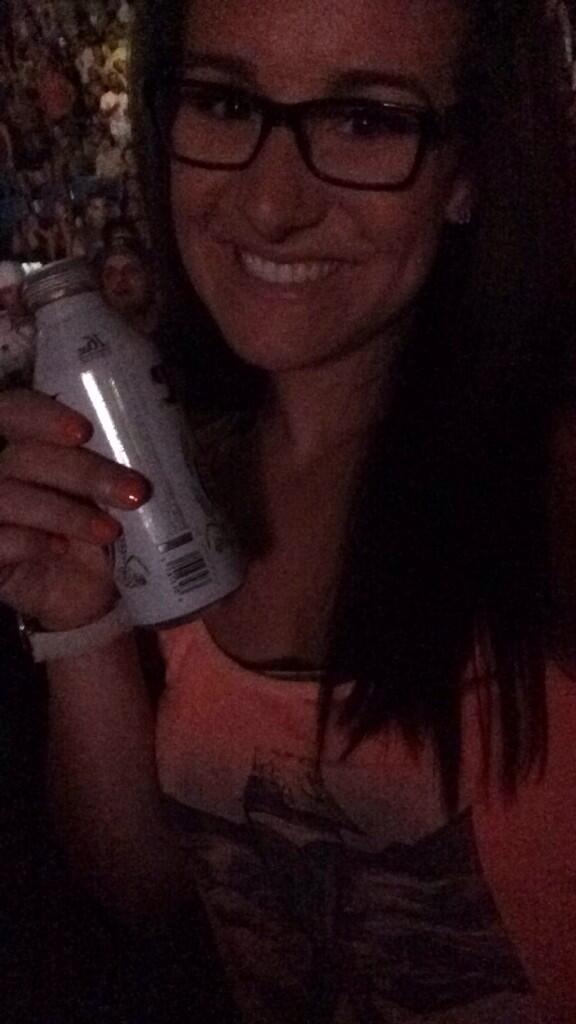 brieannaxox's tweet photo. 😏☺️😁 I just touched @jakeowen hand #justdied #nbd http://t.co/E86U8meeMM