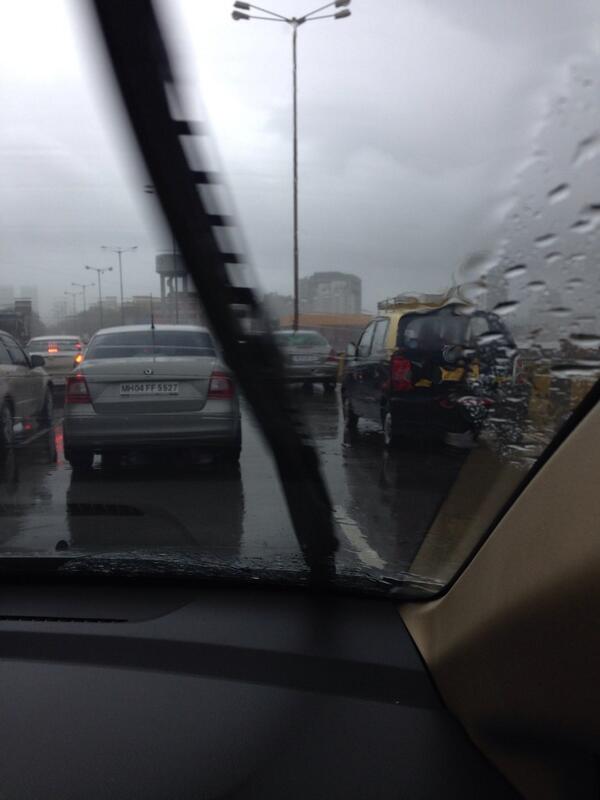 asreyas's tweet photo. @TrafflineMUM worli sea face south bound traffucked http://t.co/lA1OTNii0I