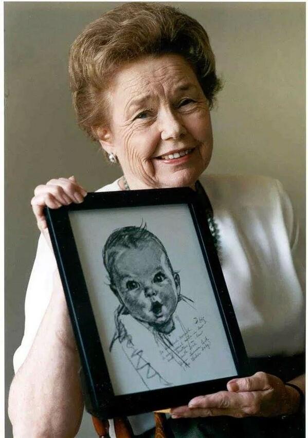 SirPerfectI's tweet image. Ann Turner Cook la verdadera bebé #Gerber a los 80 años.