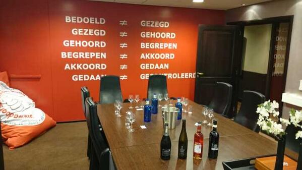 Gisterenavond wijnproeverij op kantoorlocatie #vinidioggi #italiaansetopwijnen