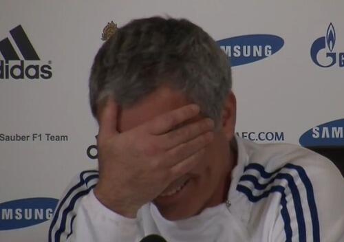 Llourinho's tweet photo. 1 min. de silencio por los madridistas que se hicieron del Liverpool por Luis Suárez y ahora no saben donde meterse. http://t.co/w0XX8VgHhp
