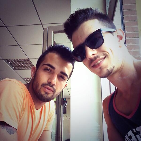 AdrianCabrasas's tweet photo. De visita en el #barkuki a @kuukii3 buenos dias http://t.co/tw5wljwtMA