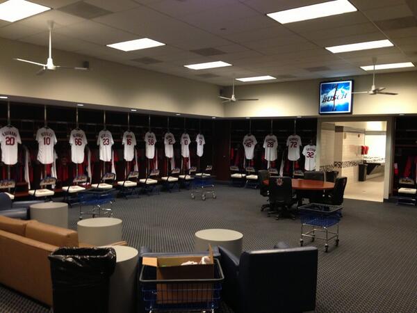 X 上的St. Louis Cardinals：「Overnight, the Visiting Clubhouse was transformed  into the Fantasy Camp locker room.  / X