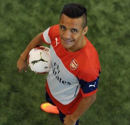 Alex_OxChambo's tweet photo. What a signing! Welcome Alexis Sanchez!! #Arsenal #AFC 🙌🙌 http://t.co/jay5ihLoXp