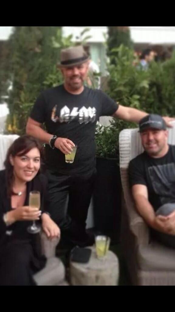 MLselfie's tweet image. @SkybarLA #funnight! #skybarLA #LA #weho #funemployed #dilascia #family