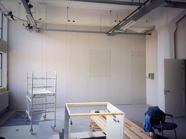 StegginkBouw's tweet photo. Nieuwe huurder @Hazemeijer074 gebouw A04, bouwkundige inrichting i.s.m. @SOM_ACTUEEL in volle gang! http://t.co/Qb2eRc4pm9