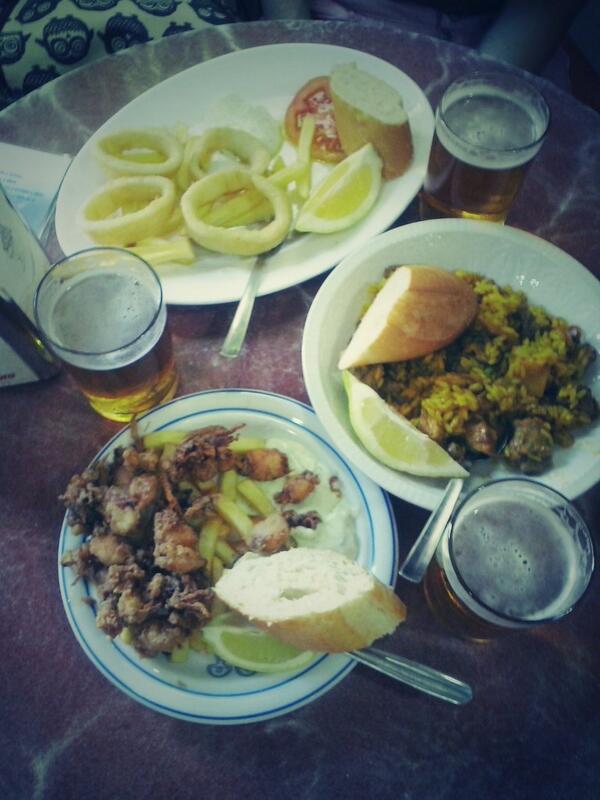 PilukaPerez's tweet photo. Minitapas y Cañetas #Almería @NuriaFMartinez @maite_pc http://t.co/ll0ATmNYht