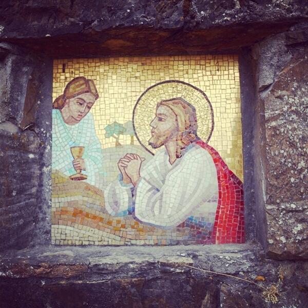 QuiMaremma's tweet image. Uno dei mosaici che ci accompagnano lungo la salita verso la chiesa di San Giacomo. #montieri #collinemetallifere...