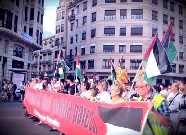 SabrinaaM's tweet photo. Mobilisation en Espagne #helpgaza #FreePalestine #PalestineVaincra http://t.co/qlcSdcr2bd
