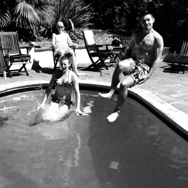 Charlotte2758's tweet photo. Some of our holiday pics #sunny #family   #Hampshire http://t.co/fsN2hHPRsL
