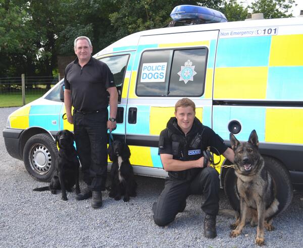 NYorksPolice's tweet photo. Meet @NYPDogSection's newest canine crime-fighting team: http://t.co/3zkrbfDbv1 #PDThor Please RT to wish them well! http://t.co/sXJjxKE6Bg