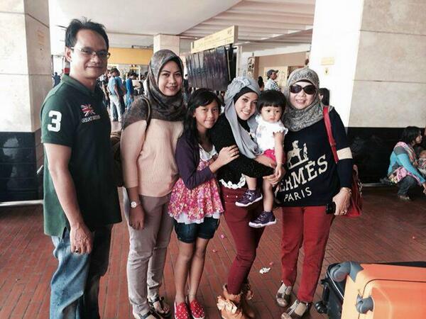 NedaAcfa's tweet image. BandaraSH#fromLA#JKT#ayah#GoHome♥