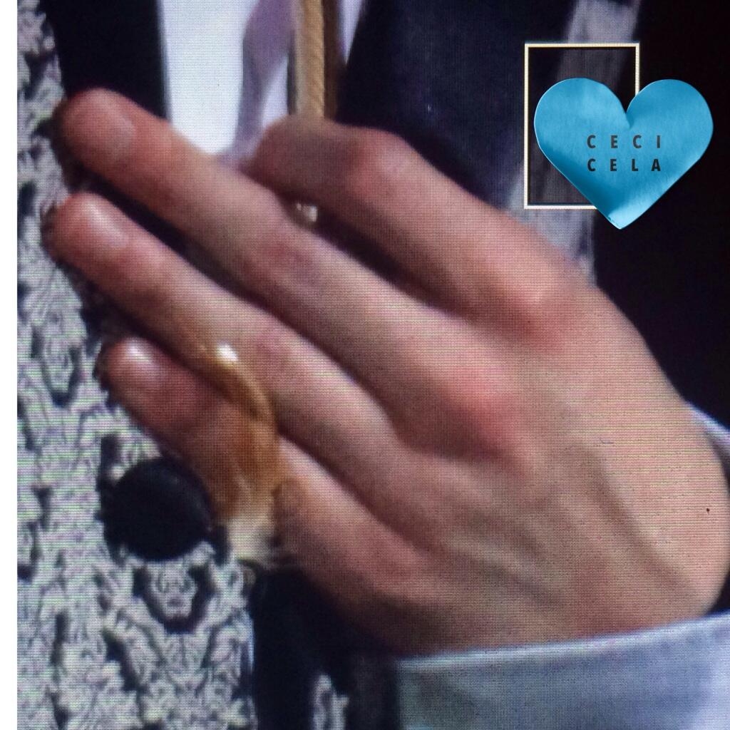 BsRnaXECEAIEff2.jpg:large