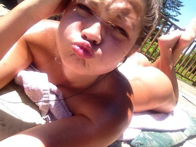 Watch ChelsieAryn's leaked NSFW photo on TwXstars