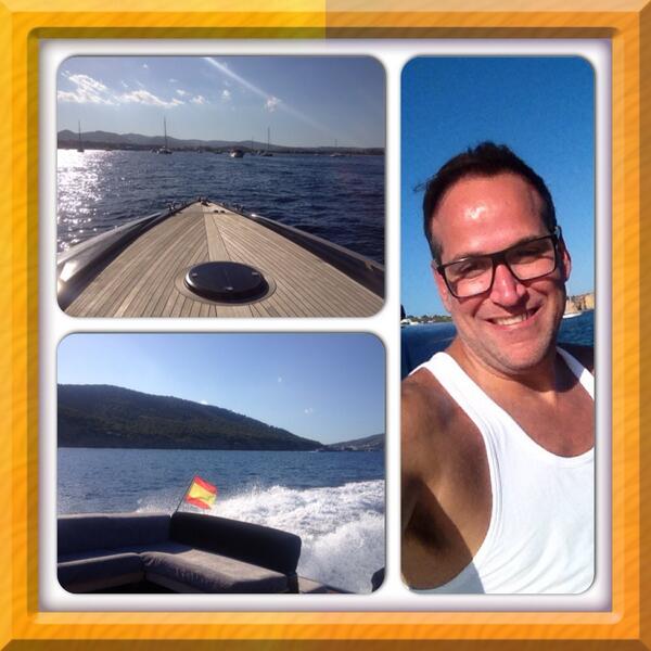 Sergiibz's tweet photo. "@aureliomanzano1: Otra manera de ver #Ibiza2014 #TheLuxonomist 😘 http://t.co/Ivs3kd8aux" no tengo nada que hacer! :(