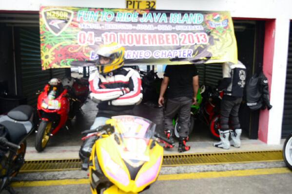 46ojie's tweet photo. Sentul 3 http://t.co/BSWxQcwf1M