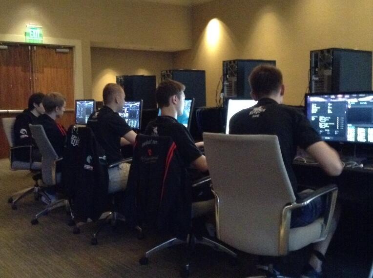 BsS7WTNCQAAQ9BN.jpg:large