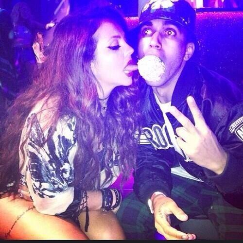 SourceLMF's tweet image. #PHOTOS Jesy et Rycardo en boîte de nuit - 09.07.14