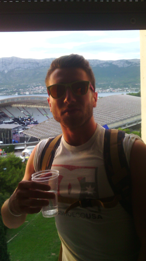 Inigo_Jmz's tweet photo. This is Ultra!! #croacia #split #UMF http://t.co/fvSkL5H0iv