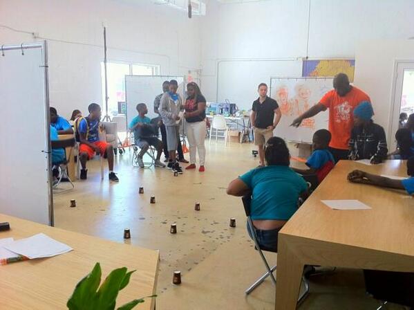 thelabmiami's tweet image. @OYCMiami visits The LAB for some fun #IntroToProgramming activities! @WynMakerCamp @nelsonmilian @WillieAvendano