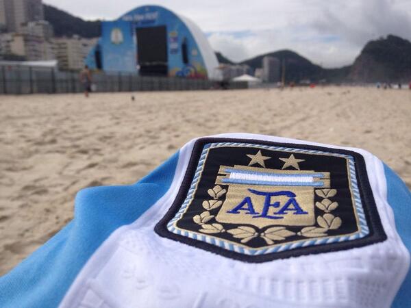 MGuidini2's tweet photo. Tensa espera... http://t.co/pMcPM5lrGl