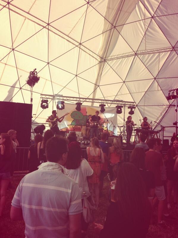 ball_prickly's tweet photo. YES SIR BOSS- you are awesome!! @GlasdenburyFest 🎤🎤 http://t.co/Ys8VsFoAR4