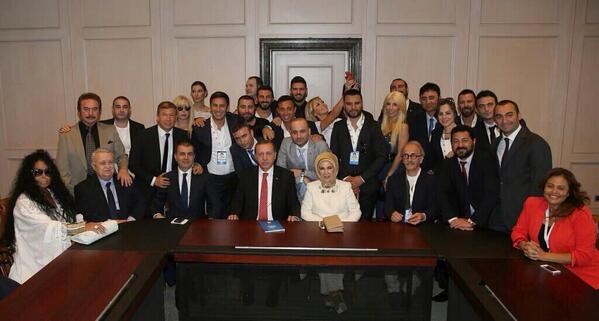 candundaradasi's tweet photo. Nazar etme ne olur,
yanaş senin de olur. http://t.co/1ZThYOCOqz