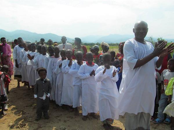 ChristianPost's tweet photo. #Burundi Wants Churches to Have at Least 500 Members and a Building Before They Can Register: http://t.co/2lRT7QKxJT http://t.co/GMweVeM3NE