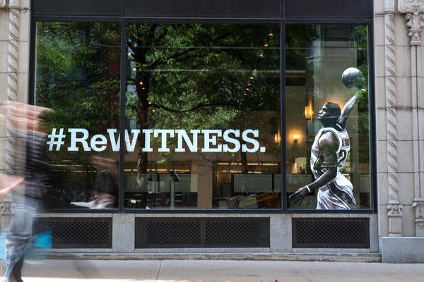 flourishCLE's tweet photo. .@KingJames, everyone @flourishCLE is a #ReWitness #thisiscle @923TheFan @clevelanddotcom @cavs @cavsdan @CLESports http://t.co/HVbyRsjV1D