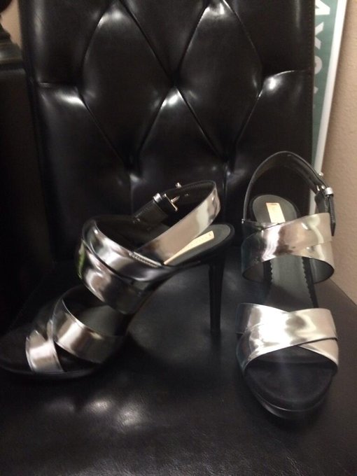 Thank you Nigel fir the awesome new shoes! Here's the first pair #sexy http://t.co/zow73410Af<a href="/tag/sexy"class="tags"><span>#sexy</span></a>