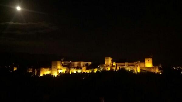 Disfrutando de Granada :) <a href="/MOlmedoLF/">María Olmedo L-F</a> <a href="/almu_delCampo/">Almu del Campo ﻥ</a> <a href="/Inma_Balaguer/">Inma Balaguer</a>