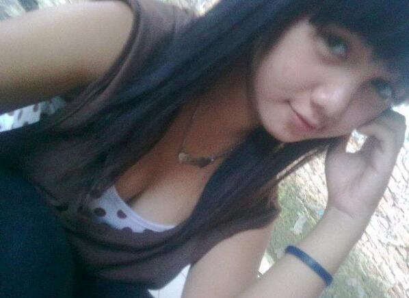 _riantyangel's tweet photo. Met sahuuuurrrrrr twips.. Yg suka atw minat dgn #agnes #retweet ya.. Gadis 19 tahun... http://t.co/AEP56wGb5c