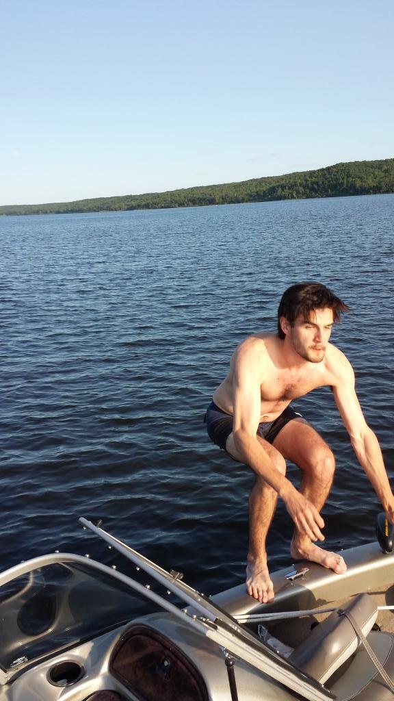 Phindiesel84's tweet photo. #Backflip #poopface @therealdhams http://t.co/xxFZh3xiZ3