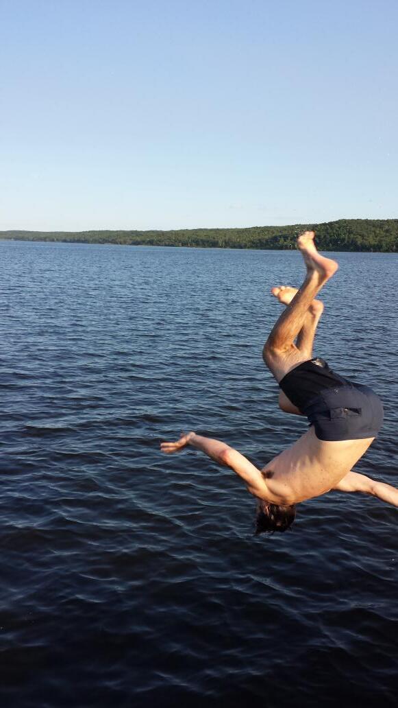 Phindiesel84's tweet photo. #Backflip #poopface @therealdhams http://t.co/xxFZh3xiZ3
