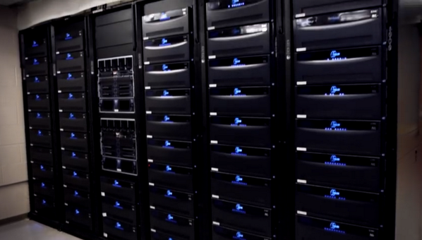 Eric_Seidman's tweet image. What's black and blue and read all over? A cluster of  #EMCIsilon X400's serving up rich media!