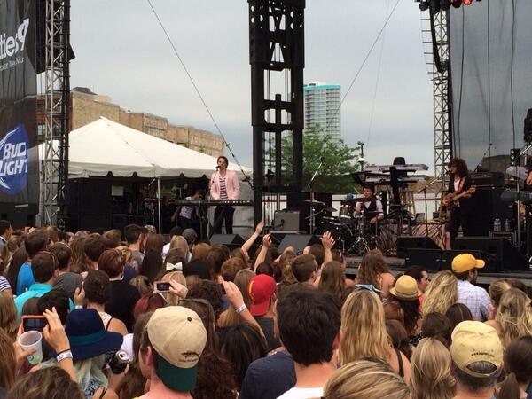 dawnmoe88's tweet photo. Amazing performance by Eric Hutchinson! http://t.co/VICnYkRFZ9