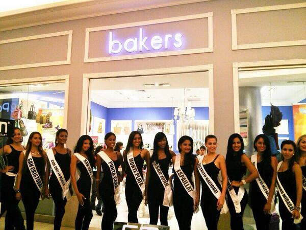 Agoramallrd's tweet photo. Las candidatas al Miss República Dominicana visitan Bakers en nuestro nivel 1. http://t.co/16LfCKi0t8