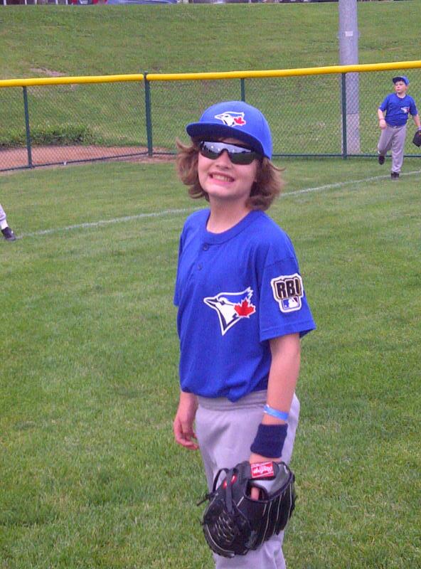 JaysCare's tweet photo. Our @JaysCare #JrRBI team from @BGCCAN Saskatoon warming up for their first game of #AllStarWeek in St.Paul http://t.co/H0bpG1s6Ad