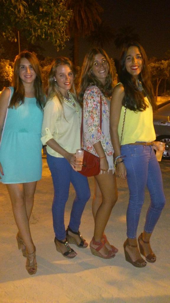 mariarj16's tweet photo. Bilindaso niñas @Rosajs18 @laurilago_  @Noelia_berji http://t.co/IRhfqM67E7