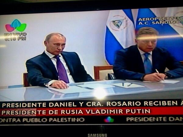 leonorJS's tweet image. #PutinEnNicaragua Comandante Daniel y Compañera Rosario se reúnen con el presidente de Rusia Vladimir Putin