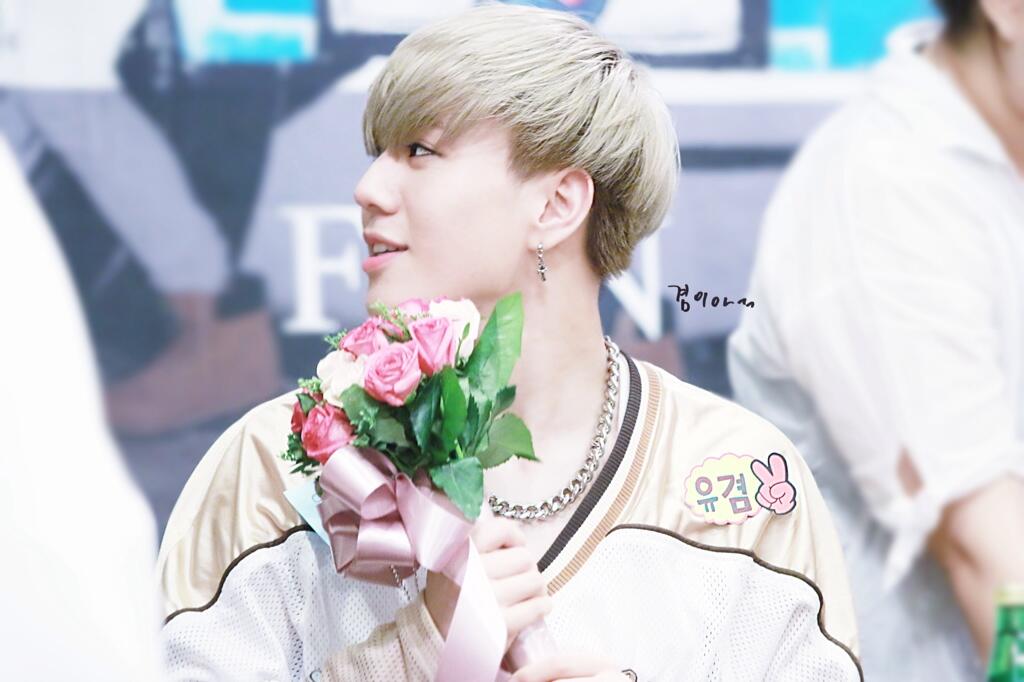 BsU2mCnCYAAtuKP.jpg:large