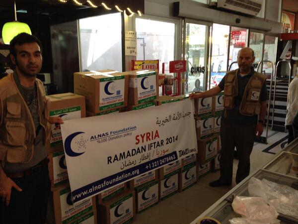 alnasfoundation's tweet photo. We Distribute #Ramadan Food packs Daily in #Syria, #IRAQ and #GAZA , for Refugees. Donate at http://t.co/hDBBHGPjH3 http://t.co/LJ6omxLcNC