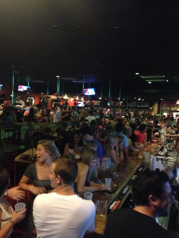TheSpot2g's tweet photo. @johnny_gman  Gmans last weekend is killing it #artsfest #thespot2g http://t.co/JqcAeD5BTi
