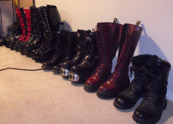 RPDOfficer's tweet image. I think I'm gonna run out of polish. #BootProblems